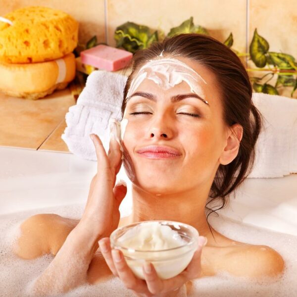 7 Home Remedies for Bright Skin