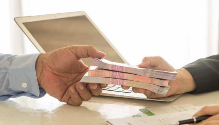 Cash loan – The good and bad side of it