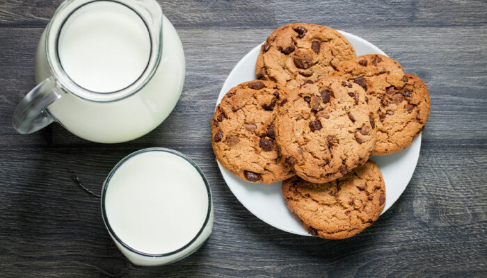 Girl Scout Cookies – History and Available Flavors