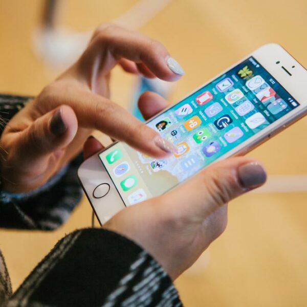 iPhone 7 Plus 128 GB vs Samsung Galaxy 7 Edge – A Comparision