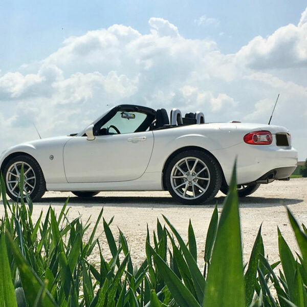 A Look at the Mazda MX-5 Miata’s Incredible Features