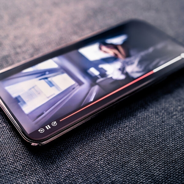 4 Top Smartphone Series – Features and Deals